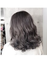 シュプバイトゥーミー(sup.by tomee)&nbsp;ラベンダーグレー【担当　末吉】