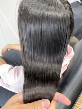 ディート(DEET)の写真/ヘアケアもトレンドの時代♪繊細な髪をダメージからしっかり守る最新ケアトリートメントあり◎