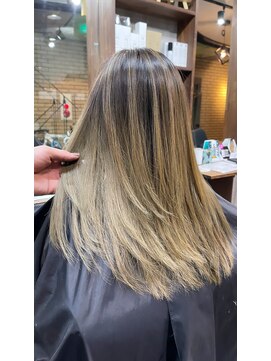 ラフ(LAFF) #黒髪#ボブルフ#ネビージュ#小顔#ワンレン