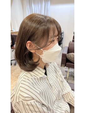 シェノン 西梅田(CHAINON) グレーベージュ/レイヤーロング/黒髪/前髪パーマ