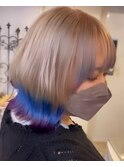 ホワイト系カラー
