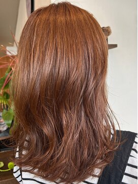 ヘアーサロン プアメリア(Puamelia) くびれ巻きロングピレンジカラー暖色系ブリーチなしカラー