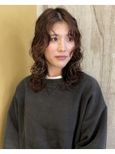 コンビネーション(combination) なみなみウェーブパーマ センター分けパーマ 再現性の高いパーマ