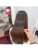オリーブベージュ