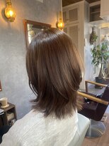 ブルータス(BRUTUS)&nbsp;くびれ外ハネミディアムレイヤー