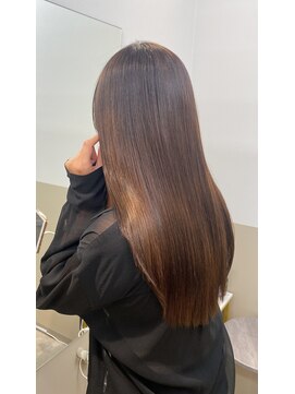 シュヴーブリヤン(cheveux brillants) 髪質改善で叶える自然で清楚上品なストレートロング