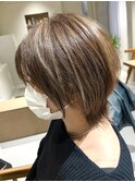 ショートウルフ×細めハイライト
