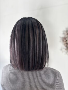 ワンダー(WONDER)の写真/白髪=白髪染め、と思い込んでいませんか?オシャレ染めだけで、驚くほど透明感のある仕上がりに。