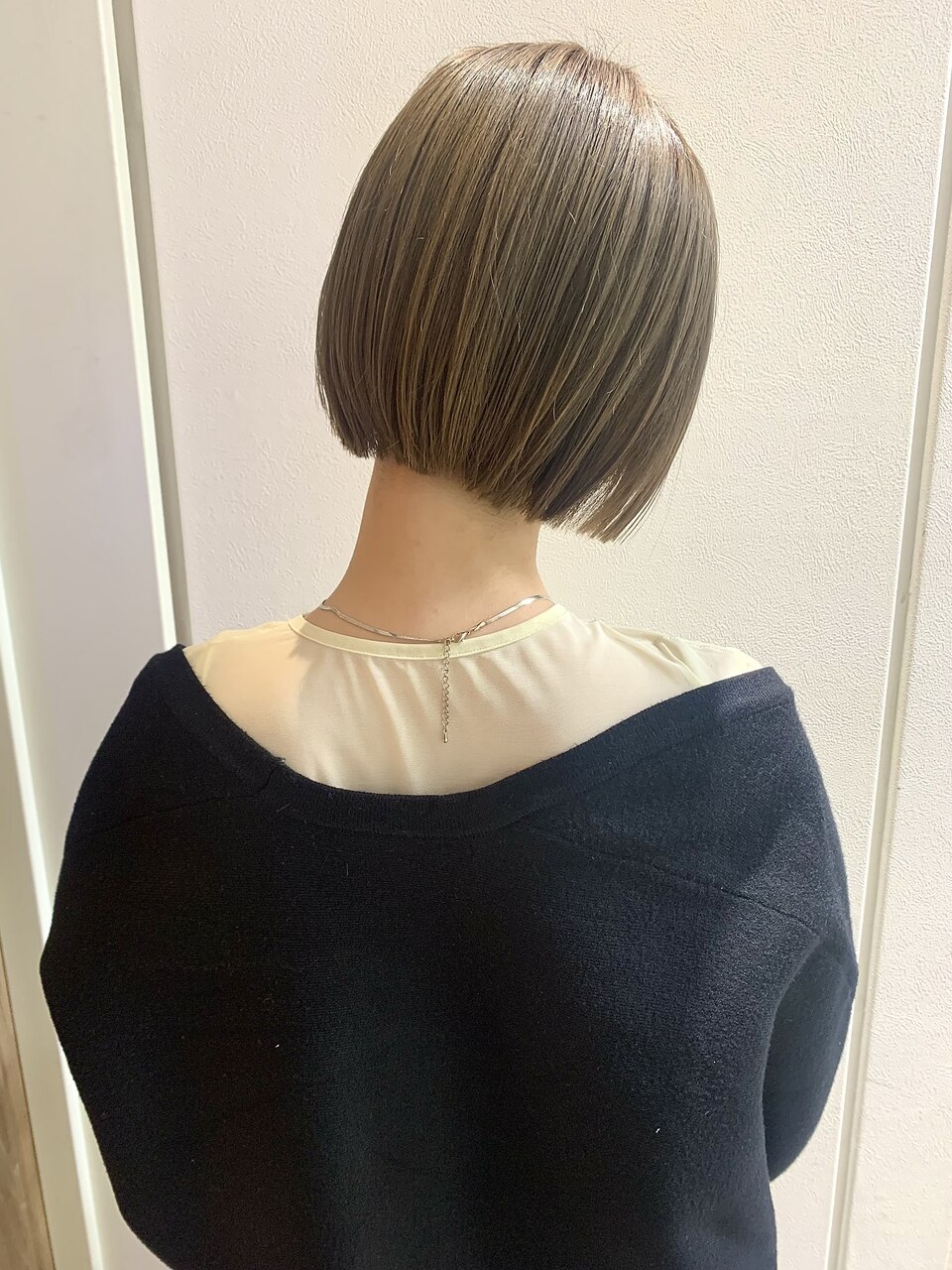 2026年夏】赤 ボブの髪型・ヘアアレンジ｜人気順｜ホットペッパー