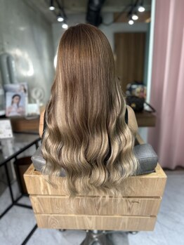 リノ(Lino)の写真/韓国羽エクステ取扱店舗！羽根のように軽く扱いも楽◎ドライヤーも早い！！髪質は最高品質！！