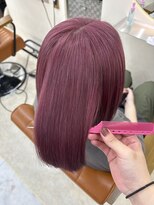 アン(Hair make un)&nbsp;ピンクレッド/ピンクカラー/ビビットピンク