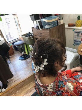 ハウオリ ヘアーワークス(Hauoli hair works) 華やか袴アレンジ