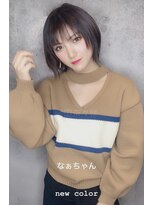 アフィーロ(ACHFILO)&nbsp;岡田奈々ちゃんのアッシュグレーハンサムショートマッシュ