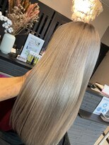 クラフト イオンタウン旭店&nbsp;シルバーブロンドヘア