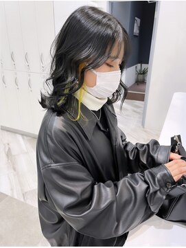 アースコアフュールボーテ 笛吹店(EARTH coiffure beaute) イエローインナーカラーフェイスフレーミングイヤリング
