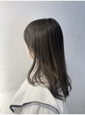 オリーブグレージュ×ローレイヤー