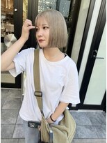 チーカ(chica) white beige
