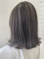 ハナ ビューティーヘアー(hana.)&nbsp;ハイライトで作るアッシュグレージュ