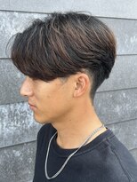 ヒュイル バイ ニアウ(Hwyl by Niau)&nbsp;メンズマッシュセンターパートスパイラルパーマニュアンスパーマ