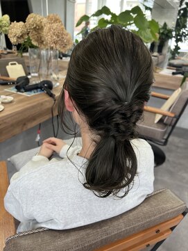 ティティ(TiTi) 柔らかいカラー ニュアンスカラー グレー[TiTi_福田りの]