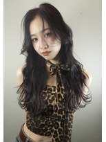 ピア ヤクイン(Pia Yakuin)&nbsp;レッドカラー×レイヤーカット