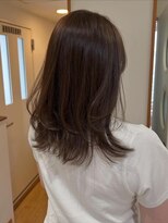 アンバースデー(UNBIRTHDAY)&nbsp;オリーブブラウン/くびれレイヤーカット