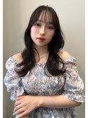 黒髪ミディアムレイヤー顔まわり毛流れカット
