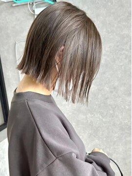 レック(Rec.) 切りっぱなしボブ/グレージュ/イルミナカラー