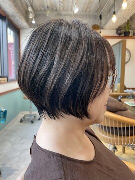 ブレンドロシェル 元住吉(Blend Roshelle) 丸みショートボブ