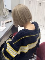 ティディ(Tidi) ミニボブ/ショートボブ/レイヤーボブ/ハニーベージュ/豊中庄内