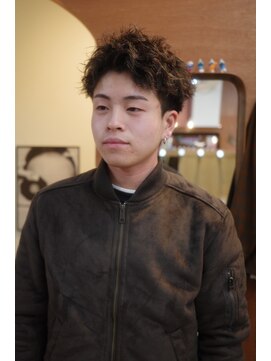 エディ(Edy) メンズパーマツイストスパイラルパーマ（ツイスパ）眉毛カット