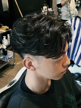 KINGSMAN TOKYO 八王子店【キングスマントーキョー】の写真/【第一印象をキメる】身だしなみ&大人のお洒落までデザイン◎<理容室>[八王子/MEN'S/顔剃りシェービング]