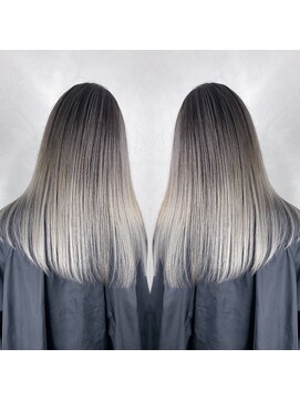 ジゼル(gisele) 特殊なブリーチコントロールと陰影学でつくるバレイヤージュ