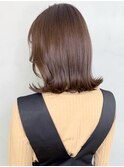外ハネロブラベンダーグレージュ_くびれヘア_ba333121