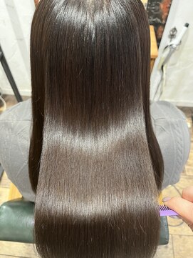 クオーレ(CUORE) 艶髪ストレート