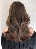 ココアグレージュ_アースカラーくびれヘアツートン_ba377681