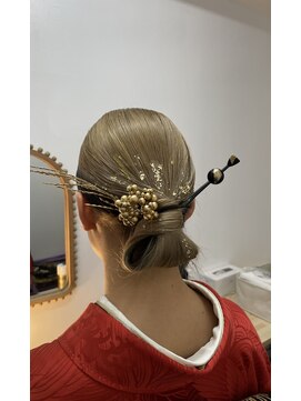 カロ(KARO) 振袖ヘアセット