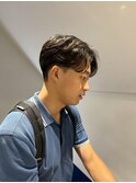 メンズショート　刈り上げセンターパート　前下がりショート　