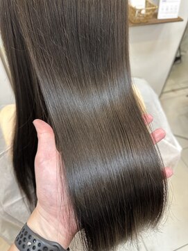 ソワンドゥブレス 大日店 (soin de brace) ○ホワイトグレージュ/ミニウルフ/チェリーブラウン