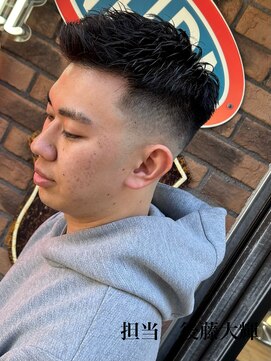 ムア(MUA) フェザーアップ　スキンフェード