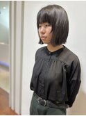 切りっぱなしボブ×顔まわりレイヤー