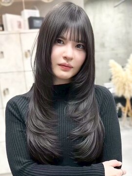 ジィルム(XELM) 韓国レイヤーカット/ブリーチ/レイヤーカット/ハッシュカット