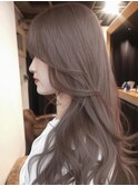 フェミニンロンググレージュダークアッシュ顔周りレイヤー