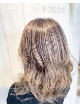 ロッコ 深谷店(ROCCO) #フォギーベージュ#バレイヤージュ#透明感カラー