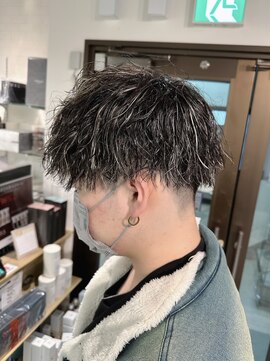 コワファーストナガサキシャンプーボーイ(COIFF1RST NAGASAKI SHAMPOO BOY) ツイスパ×ハイライト