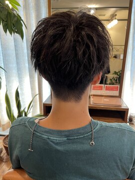 ヘア ミーツ ドレス プレローマ(HAIR meets dress pleroma) 束感マッシュ