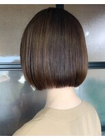 アメイズトーキョー 札幌大通(Amaz! tokyo)&nbsp;くびれレイヤーエモージュ薄めバングアッシュベージュ  縮毛矯正