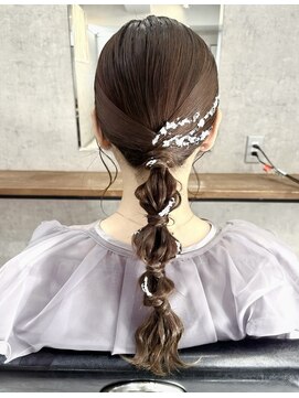 クリーム 大宮(CREAM) ローポニーアレンジ