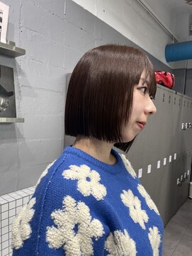 ゼストプール(ZEST POOL) ぱつっとボブ