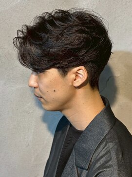 ニアウ 太田店(Niau) センターパートニュアンスパーマスパイラルパーマ群馬太田メンズ